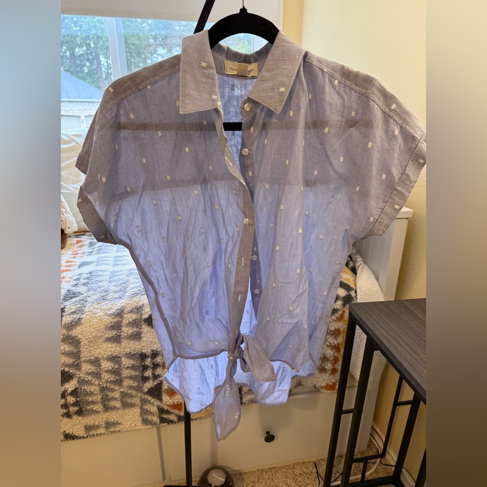 Cloth & Stone Light Blue Button-Up Blouse